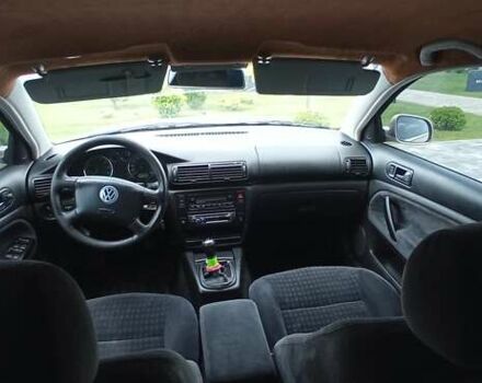 Бежевый Фольксваген Пассат, объемом двигателя 1.6 л и пробегом 300 тыс. км за 5000 $, фото 4 на Automoto.ua