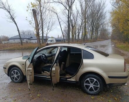 Бежевий Фольксваген Пассат, об'ємом двигуна 1.9 л та пробігом 374 тис. км за 2200 $, фото 4 на Automoto.ua