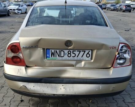 Бежевый Фольксваген Пассат, объемом двигателя 1.9 л и пробегом 280 тыс. км за 1600 $, фото 5 на Automoto.ua