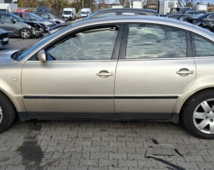 Бежевый Фольксваген Пассат, объемом двигателя 1.9 л и пробегом 280 тыс. км за 1600 $, фото 3 на Automoto.ua