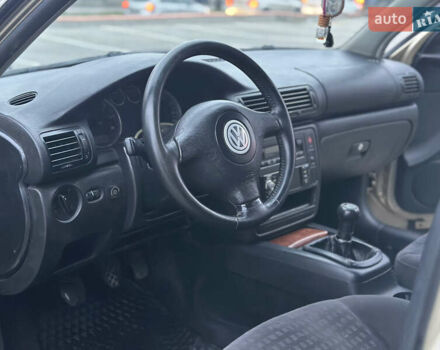 Бежевий Фольксваген Пассат, об'ємом двигуна 1.8 л та пробігом 300 тис. км за 3550 $, фото 7 на Automoto.ua