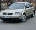 Бежевый Фольксваген Пассат, объемом двигателя 1.8 л и пробегом 300 тыс. км за 3550 $, фото 1 на Automoto.ua