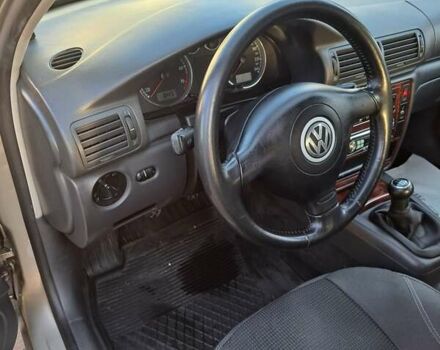 Бежевий Фольксваген Пассат, об'ємом двигуна 2 л та пробігом 180 тис. км за 6700 $, фото 9 на Automoto.ua