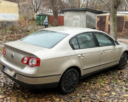 Бежевый Фольксваген Пассат, объемом двигателя 2 л и пробегом 300 тыс. км за 2199 $, фото 4 на Automoto.ua