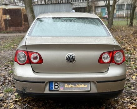Бежевый Фольксваген Пассат, объемом двигателя 2 л и пробегом 300 тыс. км за 2199 $, фото 3 на Automoto.ua