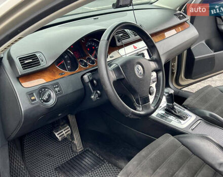 Бежевый Фольксваген Пассат, объемом двигателя 2 л и пробегом 290 тыс. км за 6900 $, фото 16 на Automoto.ua