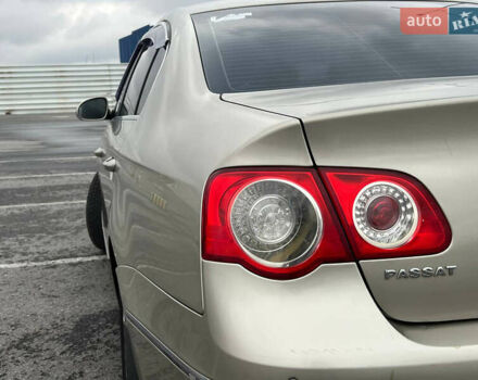 Бежевый Фольксваген Пассат, объемом двигателя 2 л и пробегом 290 тыс. км за 6900 $, фото 8 на Automoto.ua