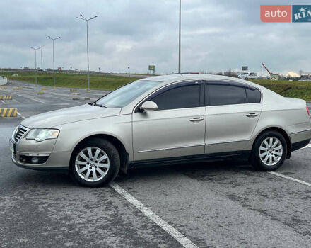 Бежевый Фольксваген Пассат, объемом двигателя 2 л и пробегом 290 тыс. км за 6900 $, фото 5 на Automoto.ua