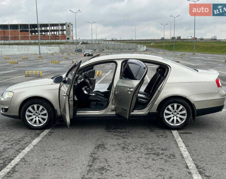 Бежевый Фольксваген Пассат, объемом двигателя 2 л и пробегом 290 тыс. км за 6900 $, фото 35 на Automoto.ua