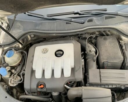 Бежевый Фольксваген Пассат, объемом двигателя 2 л и пробегом 275 тыс. км за 8000 $, фото 15 на Automoto.ua