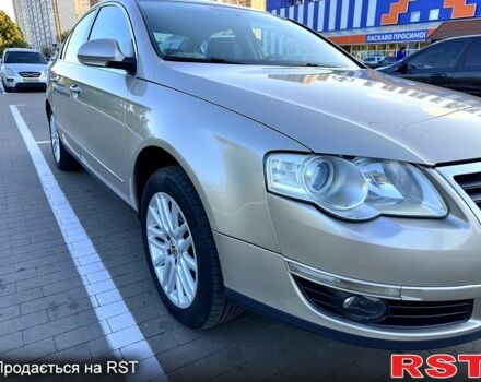 Бежевый Фольксваген Пассат, объемом двигателя 1.8 л и пробегом 218 тыс. км за 5800 $, фото 1 на Automoto.ua