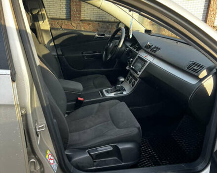 Бежевый Фольксваген Пассат, объемом двигателя 1.8 л и пробегом 254 тыс. км за 5200 $, фото 14 на Automoto.ua