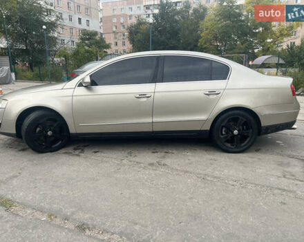 Бежевий Фольксваген Пассат, об'ємом двигуна 1.8 л та пробігом 290 тис. км за 5500 $, фото 2 на Automoto.ua