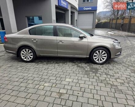 Бежевый Фольксваген Пассат, объемом двигателя 2 л и пробегом 321 тыс. км за 9800 $, фото 4 на Automoto.ua