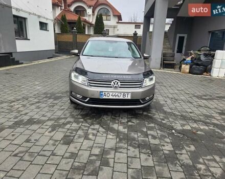 Бежевый Фольксваген Пассат, объемом двигателя 2 л и пробегом 321 тыс. км за 9800 $, фото 6 на Automoto.ua