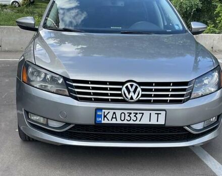 Бежевий Фольксваген Пассат, об'ємом двигуна 2.5 л та пробігом 233 тис. км за 11800 $, фото 10 на Automoto.ua