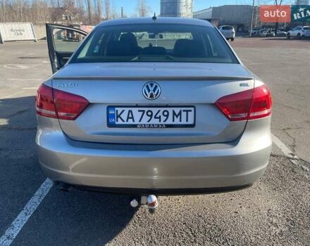 Бежевый Фольксваген Пассат, объемом двигателя 2.5 л и пробегом 208 тыс. км за 8600 $, фото 3 на Automoto.ua