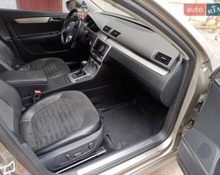 Бежевый Фольксваген Пассат, объемом двигателя 1.8 л и пробегом 150 тыс. км за 10000 $, фото 1 на Automoto.ua