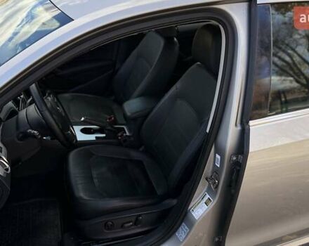 Фольксваген Пассат 2012 в Белой Церкве на Automoto.ua Бежевый Фольксваген Пассат, объемом двигателя 2.5 л и пробегом 210 тыс. км за 9850 $, фото 19 на Automoto.ua