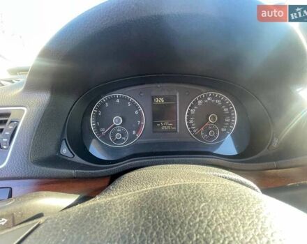 Бежевый Фольксваген Пассат, объемом двигателя 2.5 л и пробегом 208 тыс. км за 8600 $, фото 6 на Automoto.ua