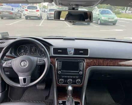 Бежевий Фольксваген Пассат, об'ємом двигуна 2.5 л та пробігом 233 тис. км за 11800 $, фото 17 на Automoto.ua