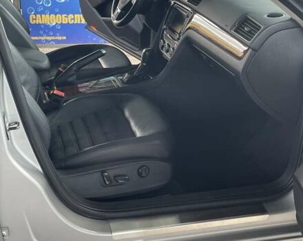 Бежевий Фольксваген Пассат, об'ємом двигуна 2.5 л та пробігом 233 тис. км за 11800 $, фото 41 на Automoto.ua