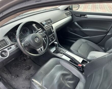 Бежевий Фольксваген Пассат, об'ємом двигуна 2.5 л та пробігом 300 тис. км за 4650 $, фото 8 на Automoto.ua