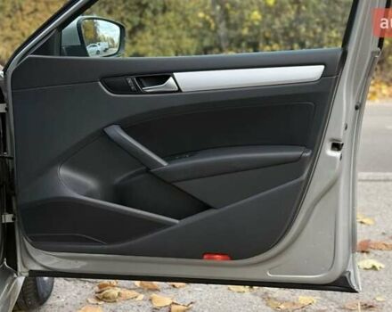 Фольксваген Пассат 2012 в Белой Церкве на Automoto.ua Бежевый Фольксваген Пассат, объемом двигателя 2.5 л и пробегом 210 тыс. км за 9850 $, фото 33 на Automoto.ua