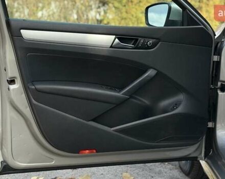 Фольксваген Пассат 2012 в Белой Церкве на Automoto.ua Бежевый Фольксваген Пассат, объемом двигателя 2.5 л и пробегом 210 тыс. км за 9850 $, фото 29 на Automoto.ua