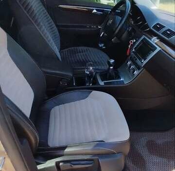 Бежевый Фольксваген Пассат, объемом двигателя 1.8 л и пробегом 149 тыс. км за 10000 $, фото 10 на Automoto.ua