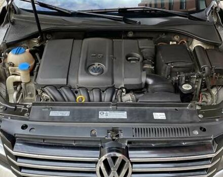 Бежевий Фольксваген Пассат, об'ємом двигуна 2.5 л та пробігом 225 тис. км за 7900 $, фото 6 на Automoto.ua