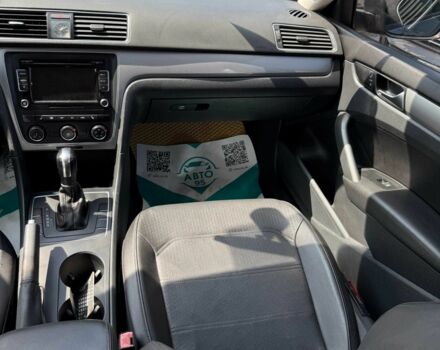 Бежевий Фольксваген Пассат, об'ємом двигуна 2.5 л та пробігом 230 тис. км за 9300 $, фото 13 на Automoto.ua