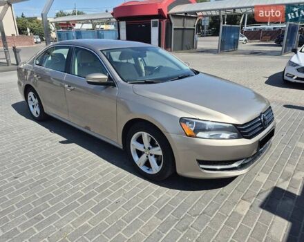 Бежевый Фольксваген Пассат, объемом двигателя 1.8 л и пробегом 220 тыс. км за 10500 $, фото 3 на Automoto.ua