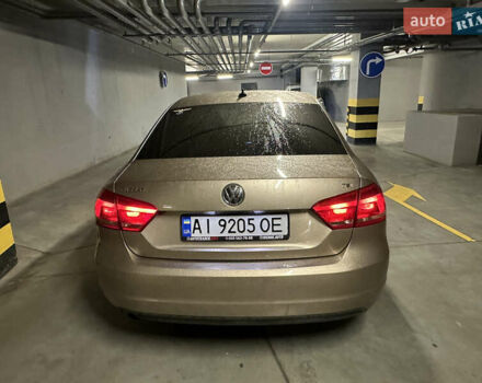 Бежевый Фольксваген Пассат, объемом двигателя 1.8 л и пробегом 256 тыс. км за 7600 $, фото 6 на Automoto.ua