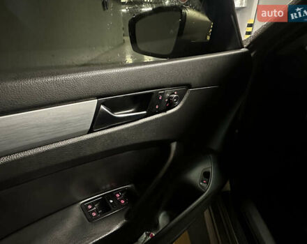 Бежевый Фольксваген Пассат, объемом двигателя 1.8 л и пробегом 256 тыс. км за 7600 $, фото 13 на Automoto.ua