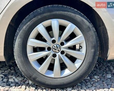 Бежевый Фольксваген Пассат, объемом двигателя 1.8 л и пробегом 172 тыс. км за 10200 $, фото 9 на Automoto.ua