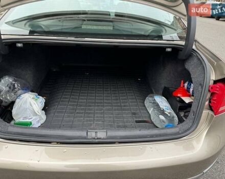 Бежевый Фольксваген Пассат, объемом двигателя 2 л и пробегом 220 тыс. км за 13400 $, фото 7 на Automoto.ua