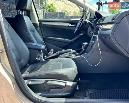 Бежевый Фольксваген Пассат, объемом двигателя 1.8 л и пробегом 172 тыс. км за 10200 $, фото 32 на Automoto.ua