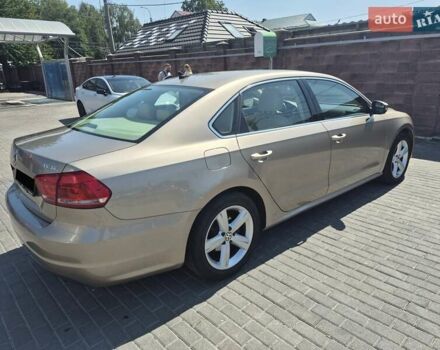 Бежевый Фольксваген Пассат, объемом двигателя 1.8 л и пробегом 220 тыс. км за 10500 $, фото 2 на Automoto.ua