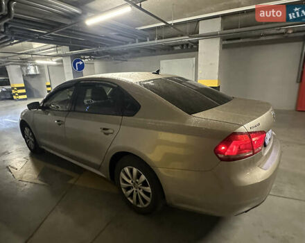 Бежевый Фольксваген Пассат, объемом двигателя 1.8 л и пробегом 256 тыс. км за 7600 $, фото 7 на Automoto.ua