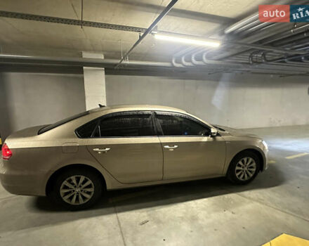 Бежевый Фольксваген Пассат, объемом двигателя 1.8 л и пробегом 256 тыс. км за 7600 $, фото 3 на Automoto.ua