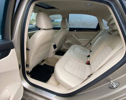 Бежевый Фольксваген Пассат, объемом двигателя 1.8 л и пробегом 183 тыс. км за 11000 $, фото 15 на Automoto.ua