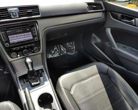 Бежевий Фольксваген Пассат, об'ємом двигуна 2 л та пробігом 76 тис. км за 6200 $, фото 6 на Automoto.ua