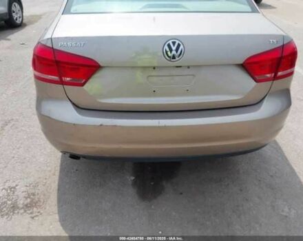 Бежевый Фольксваген Пассат, объемом двигателя 1.8 л и пробегом 82 тыс. км за 9000 $, фото 5 на Automoto.ua