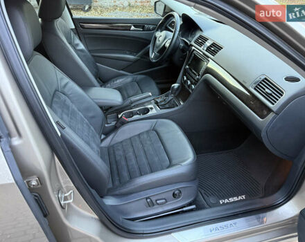 Бежевий Фольксваген Пассат, об'ємом двигуна 1.97 л та пробігом 220 тис. км за 11700 $, фото 12 на Automoto.ua