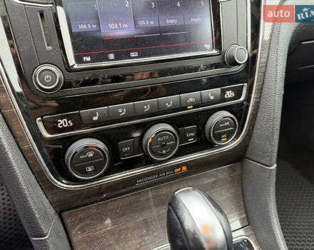 Бежевий Фольксваген Пассат, об'ємом двигуна 1.8 л та пробігом 166 тис. км за 11900 $, фото 19 на Automoto.ua