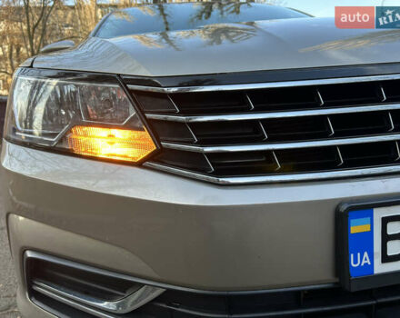 Бежевый Фольксваген Пассат, объемом двигателя 1.8 л и пробегом 183 тыс. км за 13500 $, фото 1 на Automoto.ua