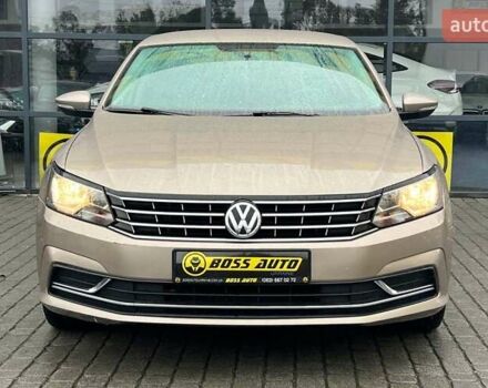 Бежевый Фольксваген Пассат, объемом двигателя 1.8 л и пробегом 128 тыс. км за 10800 $, фото 1 на Automoto.ua