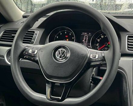 Бежевый Фольксваген Пассат, объемом двигателя 1.8 л и пробегом 128 тыс. км за 10800 $, фото 9 на Automoto.ua