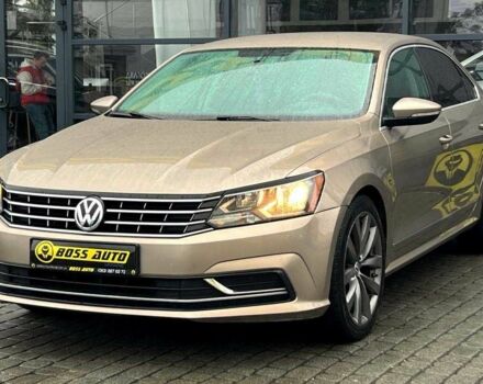 Бежевый Фольксваген Пассат, объемом двигателя 1.8 л и пробегом 128 тыс. км за 10800 $, фото 2 на Automoto.ua